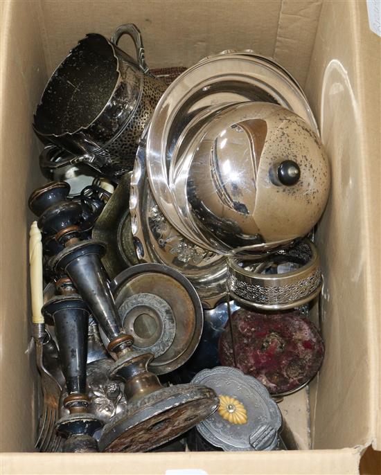 A quantity of mixed silver plate